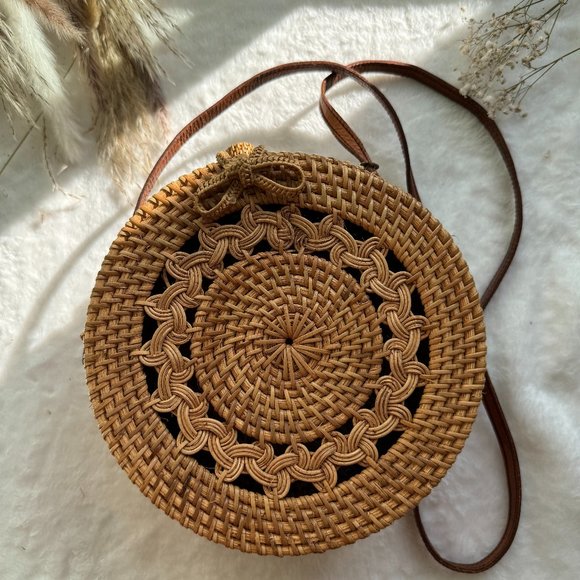 Handbags - Crossbody
